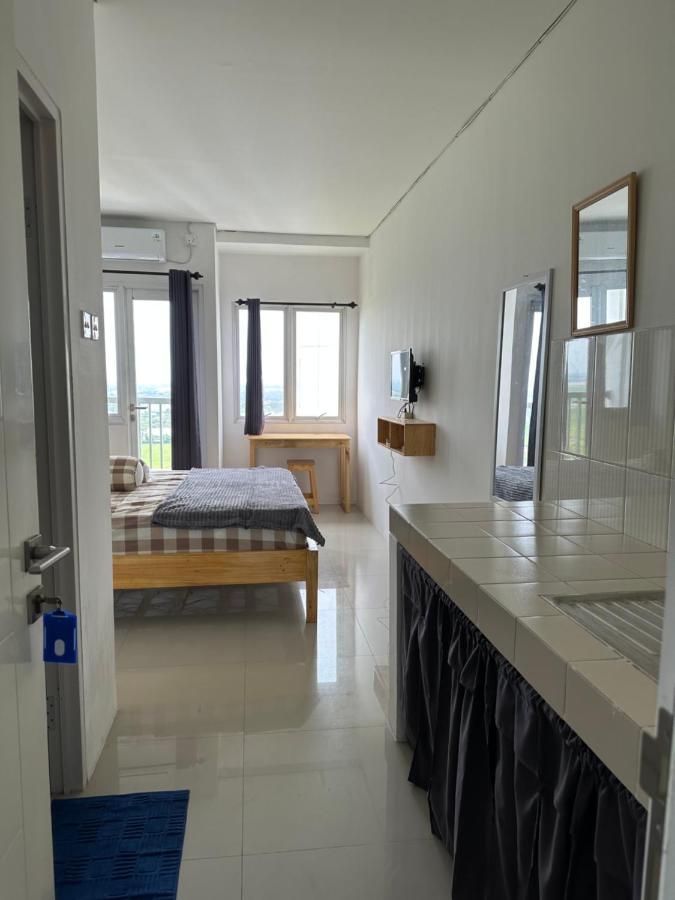 Apartment Grand Sentraland Karawang Manage By Laguna Room Exterior photo